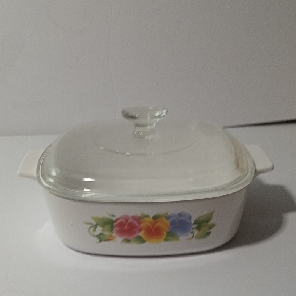 Corningware Summer Blush 2 Quart Covered Casserole Dish